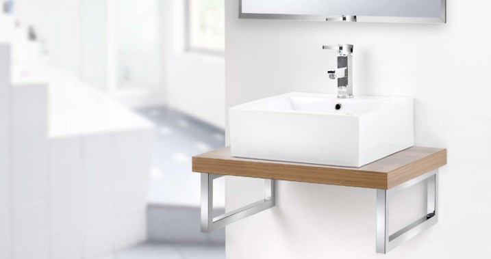 42043010 Wandkonsole Stahl 30x30mm verchromt