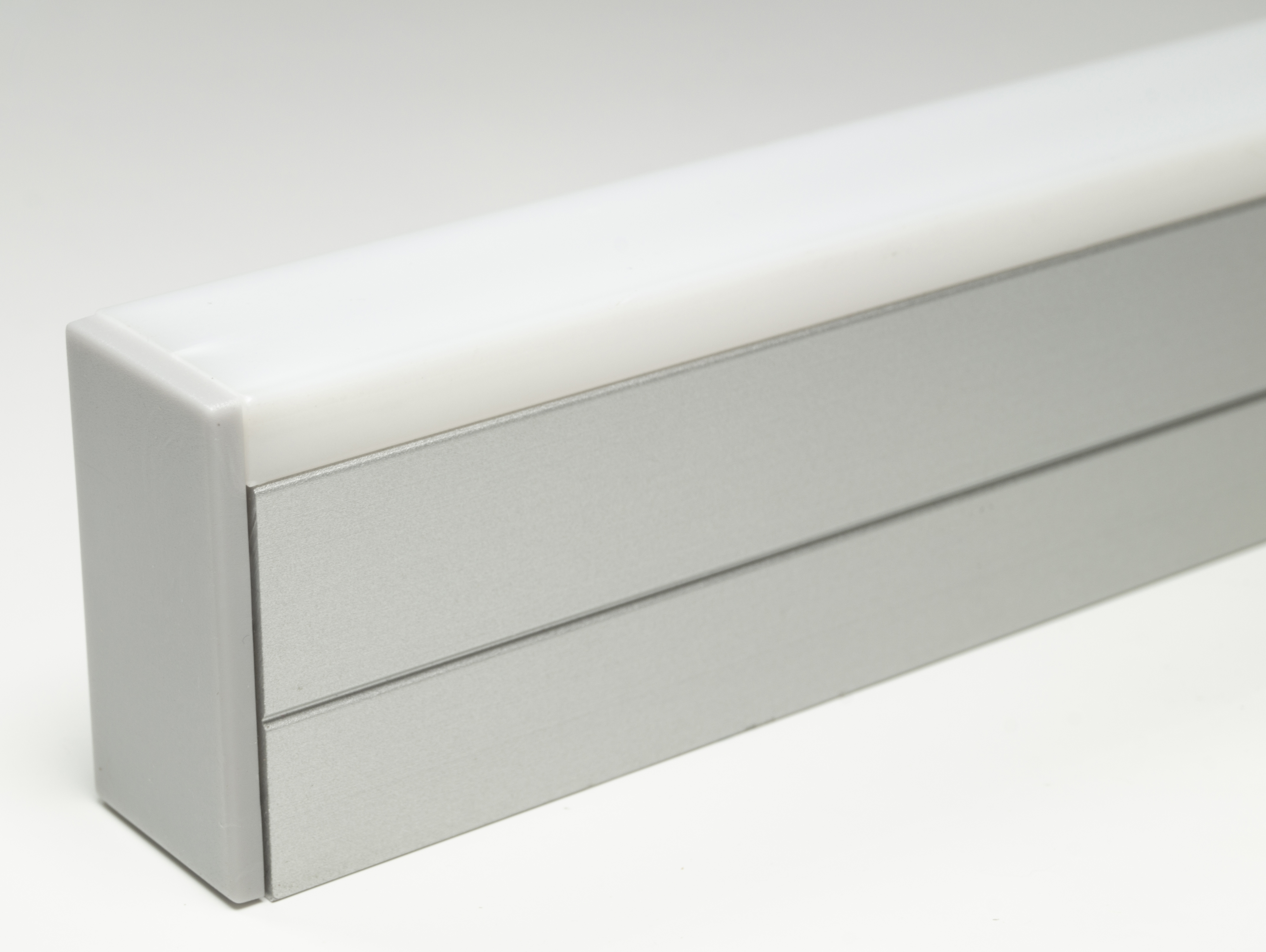 2000332_Profil_WTU WTU (Artikelnummer 2000332) + Endkappenset (Artikelnummer 2000333)