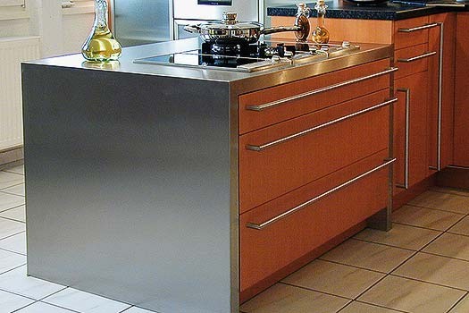 se_01 Seitenwangen Edelstahl Korn 320 matt geschliffen, Maßfertigung