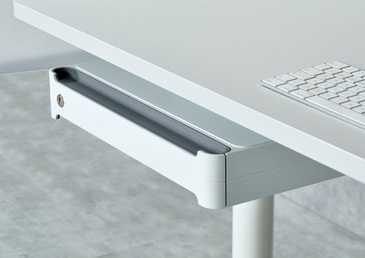 Schublade-links-mit-Distanzteilen-II