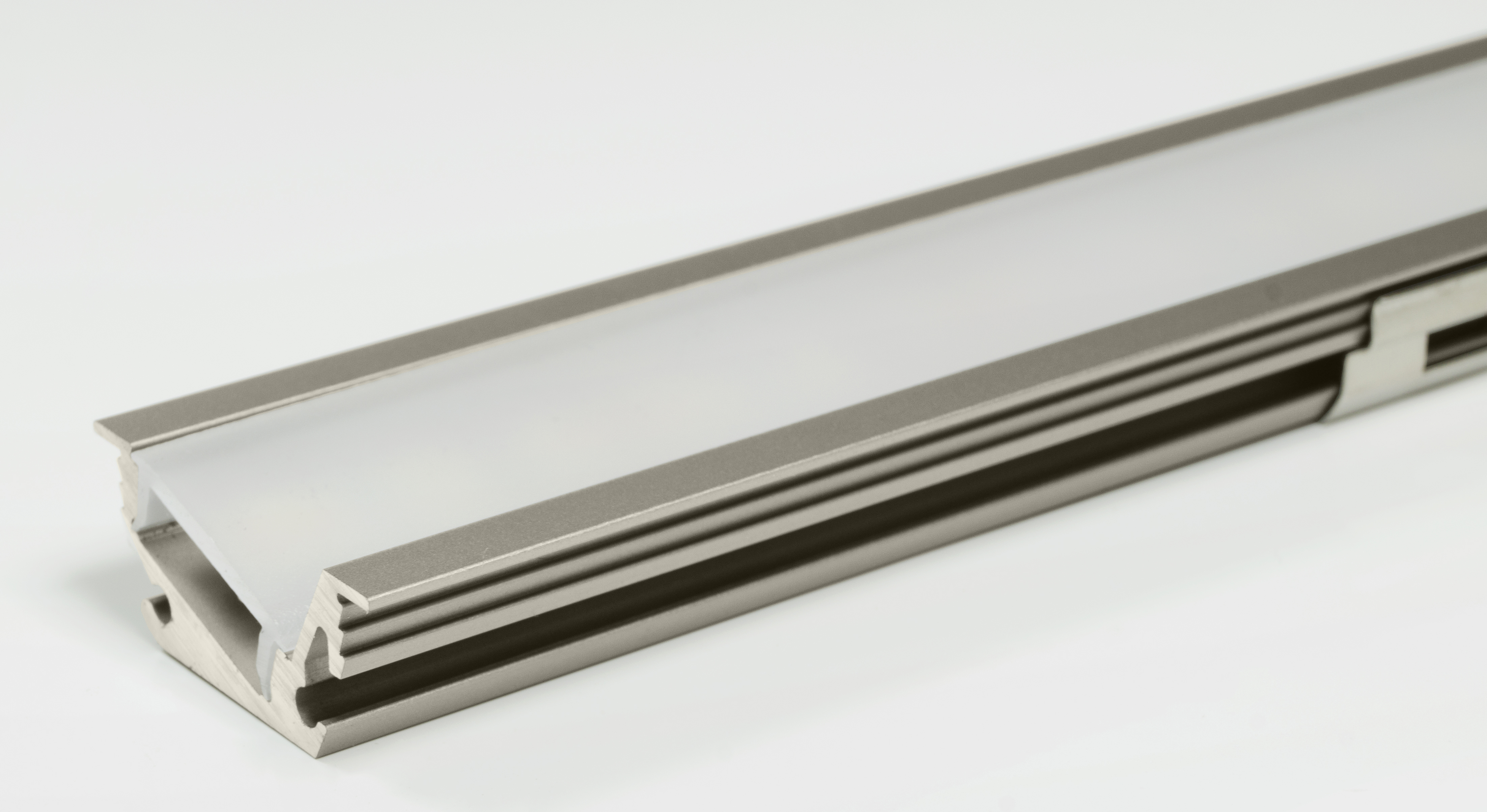 2000326_2000320_Profil_VeniceMini_3 Venice Mini (Artielnummer 2000326) + Abdeckprofil (gefrostet) (Artikelnummer 2000320)