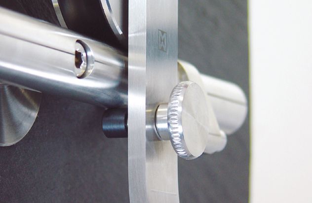 BL_6051 Rändelschraube