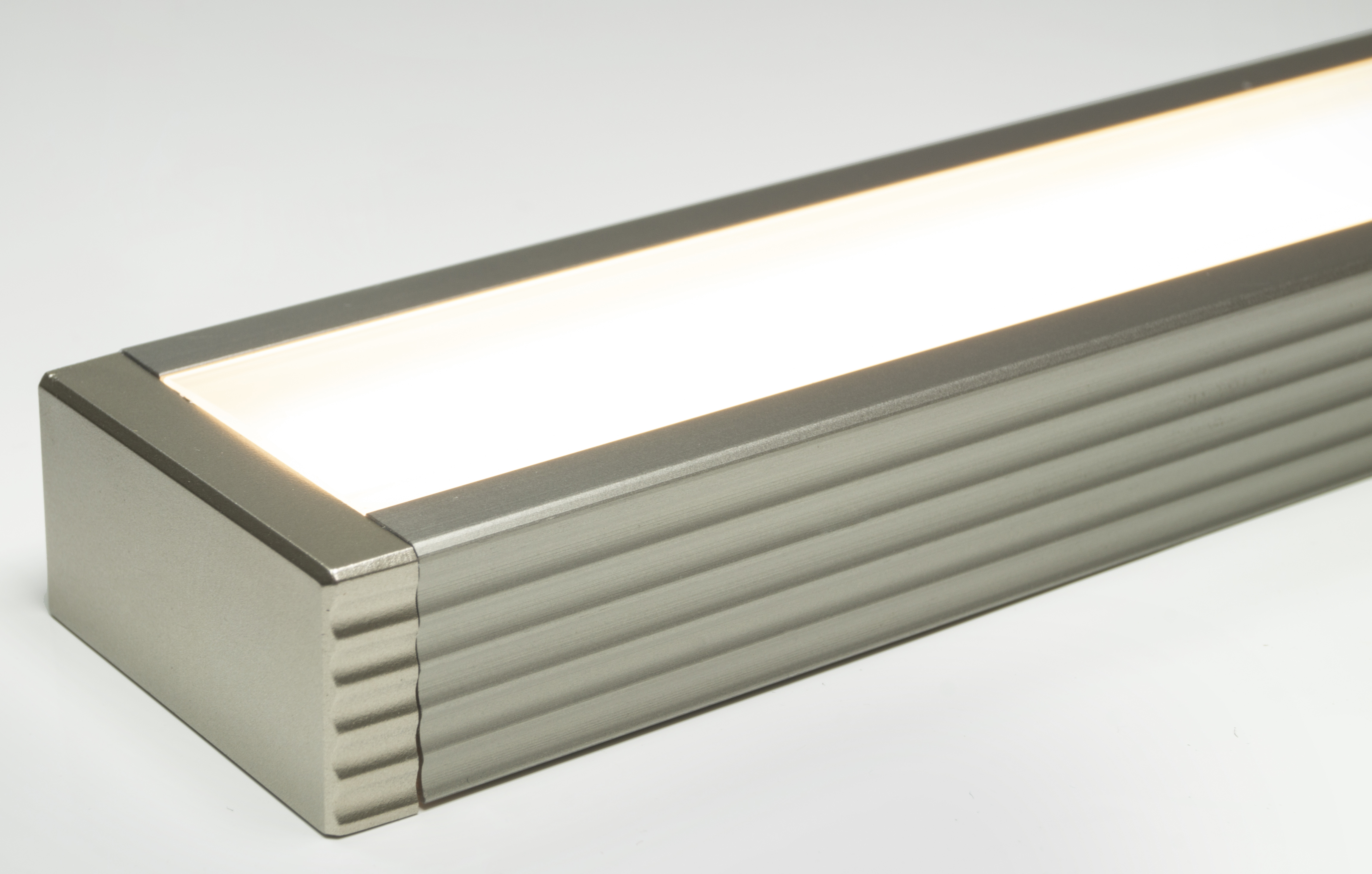 2000354_Profil_Manila_Plus_Anbau_bel_2 Manila Plus Anbau Länge (Artikelnummer 2000354) + Abdeckprofil )Artikelnummer 2000351) + Endkappenset (Artikelnummer 2000355)