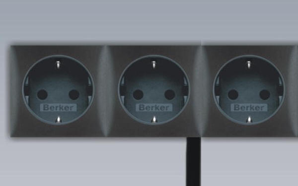 39032231 Einbau Steckdose 3-fach