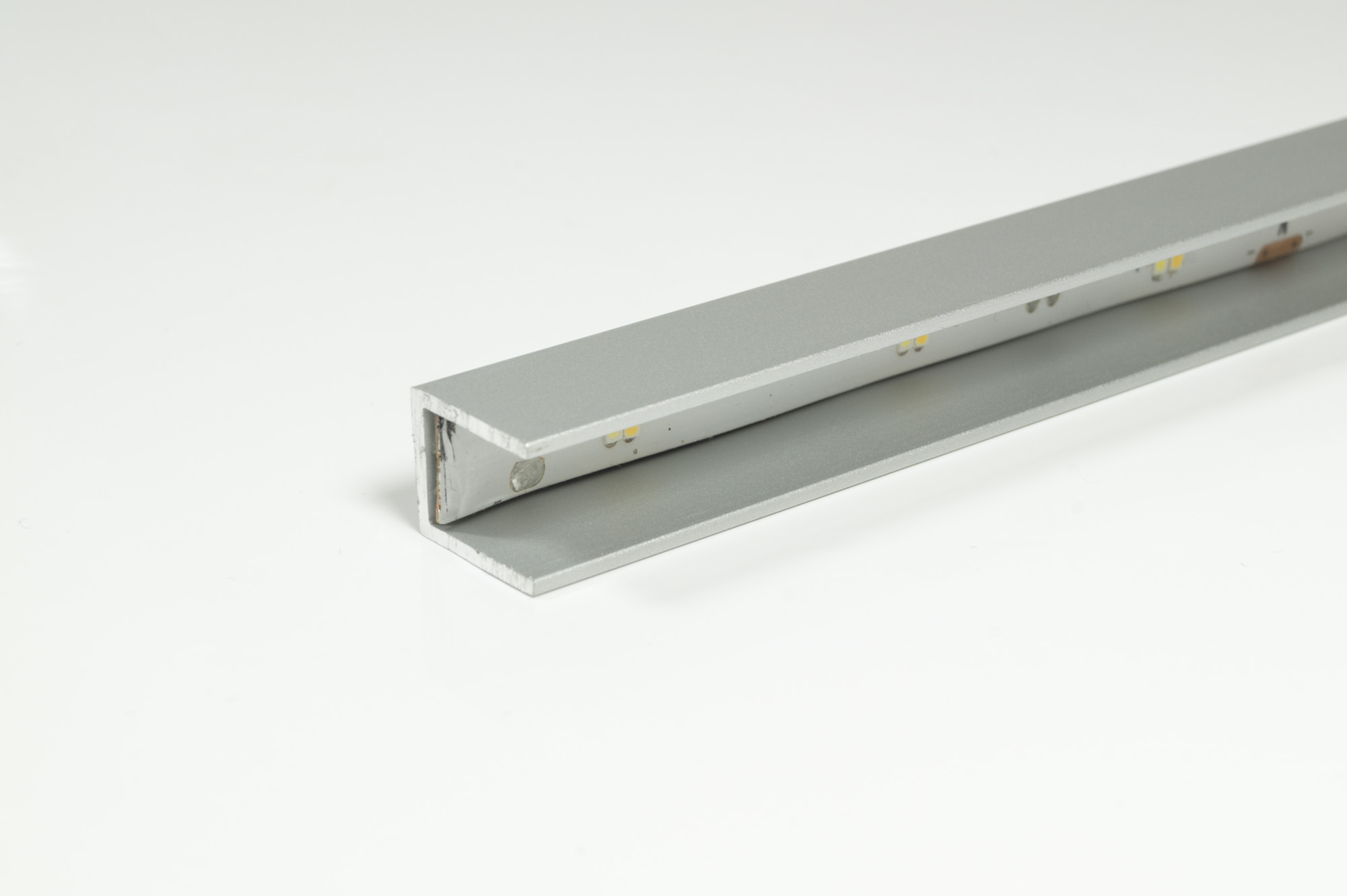 LED Anbau-Glaskantenprofil Länge: 2500mm (Artikelnummer 2000359)