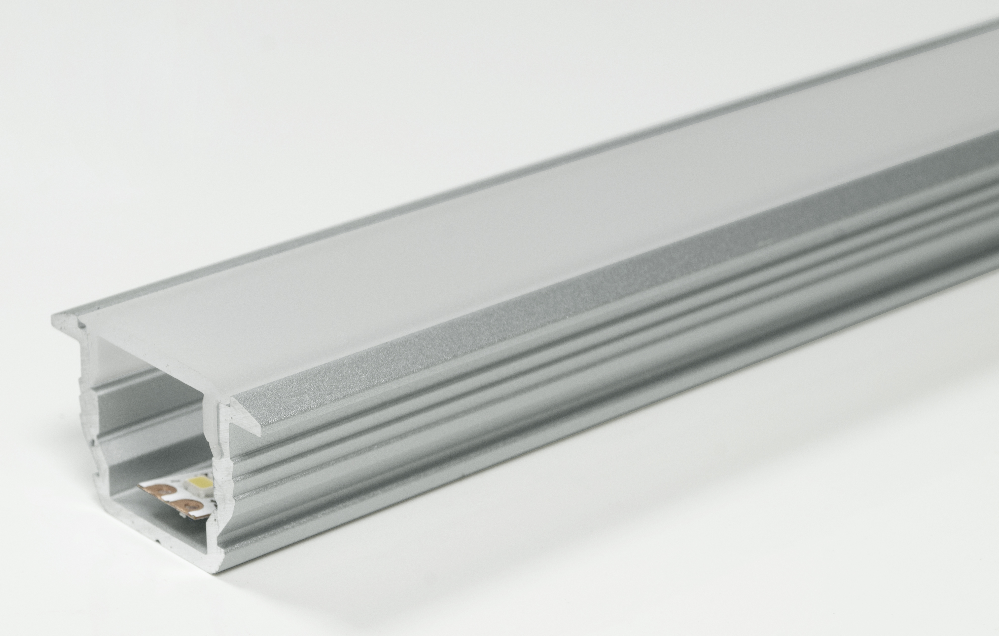 2000093_Profil_ManilaIV_2FAw0LYJg0c3Xv LED Leuchtprofil Manila 4 (Artikelnummer 2000319) + Abdeckprofil gefrostet (2000320)